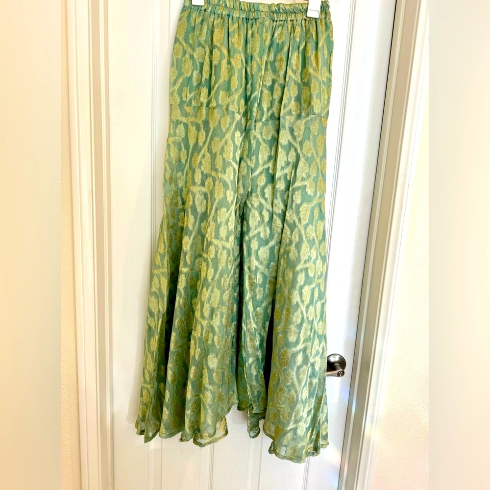 3 Piece Pakistani/Indian Sharara Outfit - Picture 3 of 8